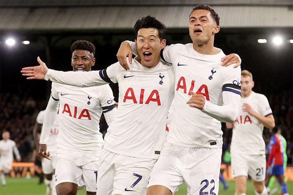 Đằng sau mỗi dự đoán soi kèo Tottenham là sự tỉ mỉ và kiến thức sâu rộng từ các chuyên gia hàng đầu. Đừng bỏ lỡ cơ hội cảm nhận sức mạnh của những phân tích chi tiết này!